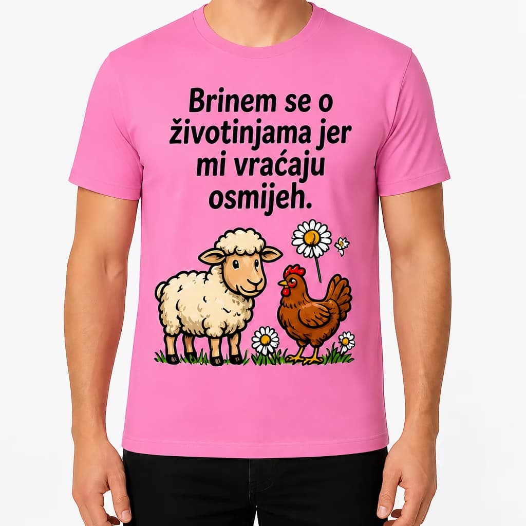 Ružičasta majica s ovčicom, kokoši i natpisom „Brinem se o životinjama jer mi vraćaju osmijeh.“