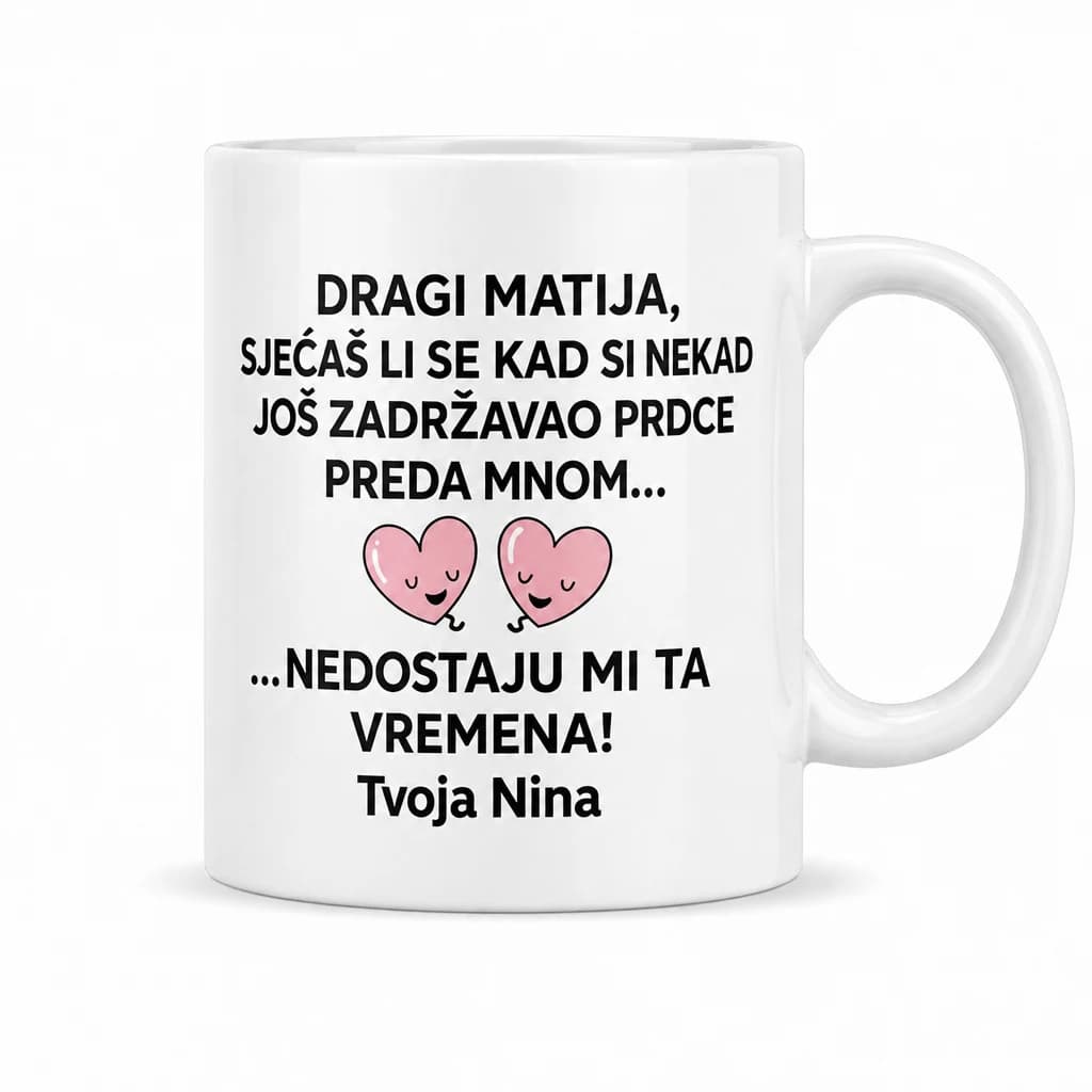 Bijela šalica sa šaljivom porukom dečku o prdcima, dva nasmiješena srca i imenima po želji