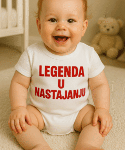 1. Dijete u majici s natpisom "Legenda u nastajanju".