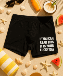 Sunčane naočale i kupaći na plaži za ljetnu modu.