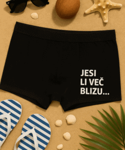 1. Crne dječje boxerice s tekstom za ljetni stil i opuštenost.