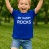 1. Dijete s majicom "My Daddy Rocks" u prirodi, dječja odjeća za svaki dan.