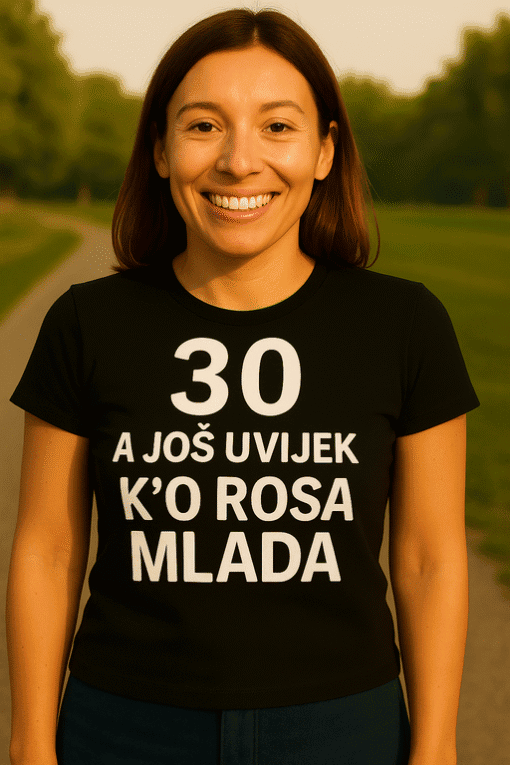 Najbolja personalizirana majica s ispisom za žene – savršena za svakodnevni stil i promociju.