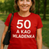 Nasmiješena žena s majicom za rođendan, outdoor, priroda, top-majice.hr.
