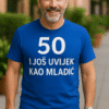 Nositelj osobne majice s tiskom za 50. rođendan, moderna i elegantna rođendanska majica.