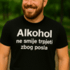 1. Majica s printom alkohola i porukom, moderna i za svakodnevno nošenje.