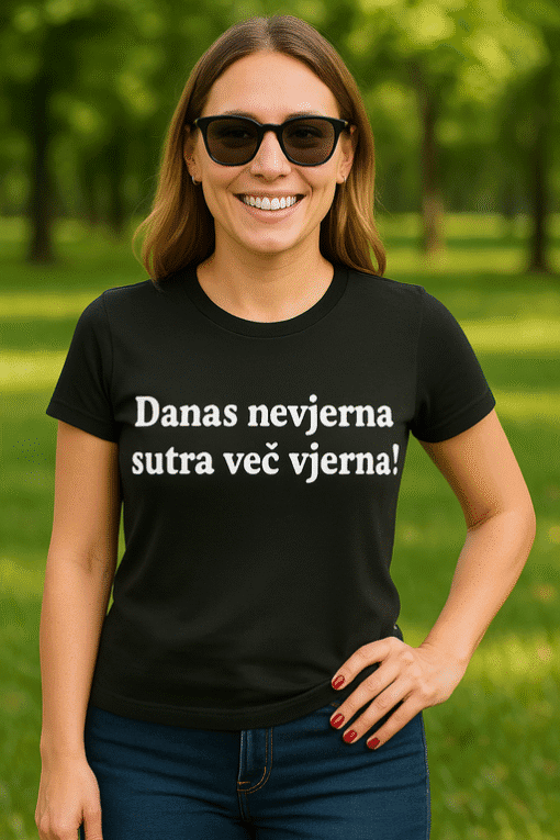 Majice s natpisom za optima, personalizirane i moderne, idealne za svaku priliku.