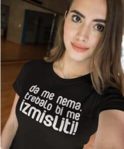 Majica s natpisom izmišljam