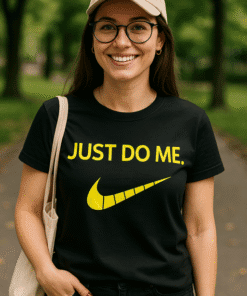 Nike majica s motivacijskim printom, trendi i udobna za svakodnevno nošenje.