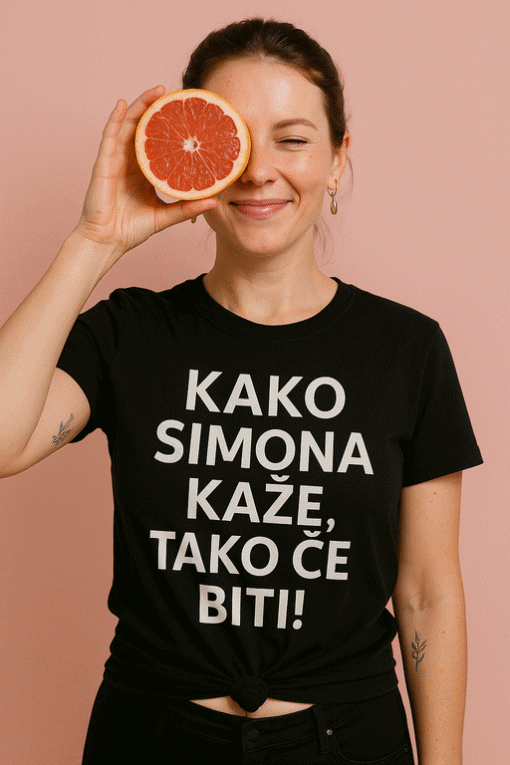 Svilena majica s porukom za žene, moderan i inspirativan dizajn za svakodnevnu upotrebu.