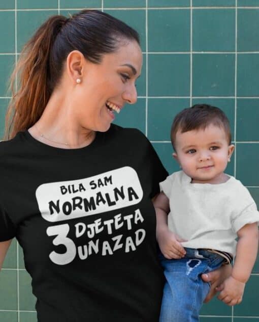 Osobna majica s natpisom "Bila sam normalna 3 djeteta unazad" za roditelje, humoristički modni dodatak, idealno za obiteljske fotografije i darivanje.