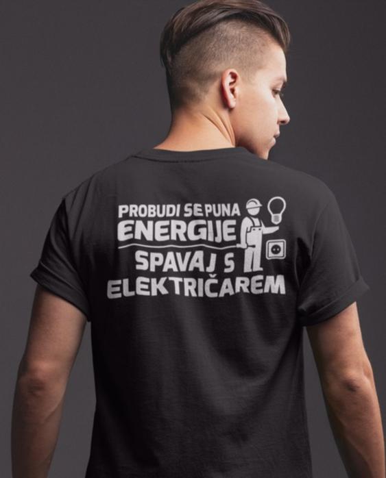 Majica s natpisom puna energije