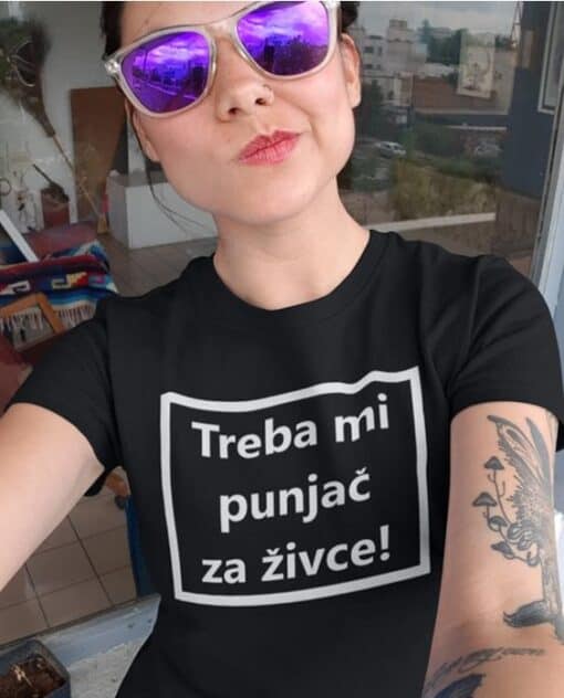 Majica s natpisom punjač za živce
