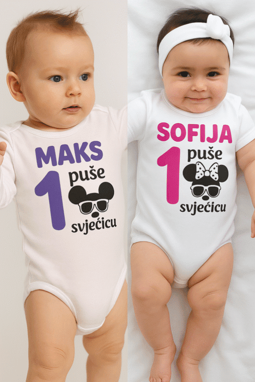 Mališani u personaliziranim bodijima za prvi rođendan s Mickey Mouse motivom.