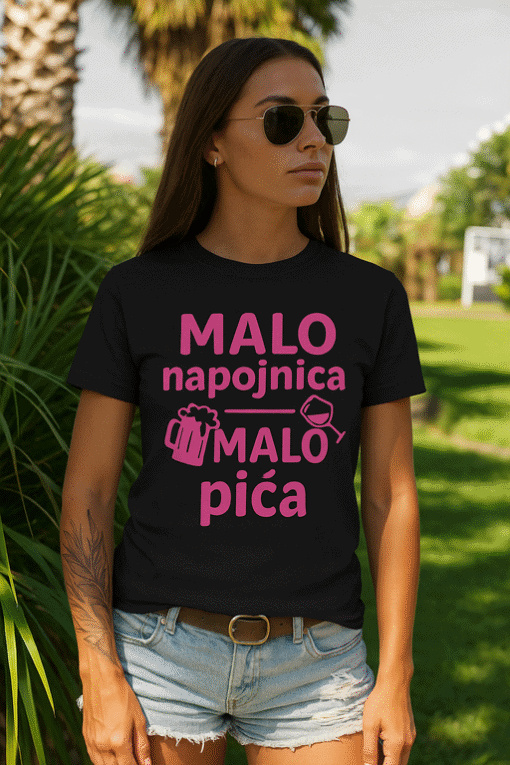 Vulkan T-shirt s natpisom za ljubitelje opuštenog stila.