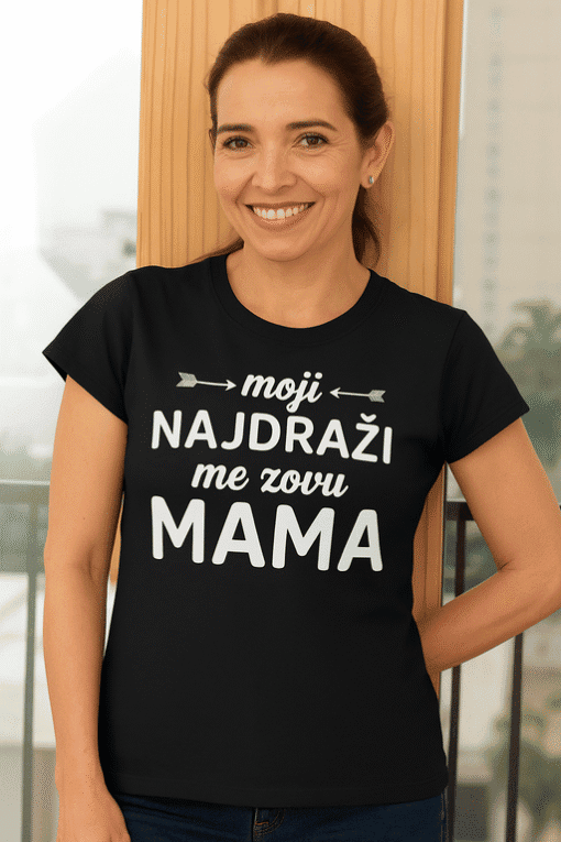 Majica s canim natpisom za majke, unikatni dizajn i kvaliteta, idealno za poklon ili osobnu uporabu.