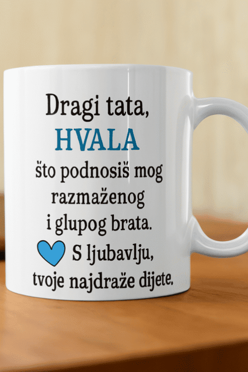 Voli šalica sa ljubavnom porukom, poklon za tatu, majicu ili uspomena, personalizirani dar, emotivni motiv za tatu, originalni dizajn, Top-majice.hr.