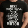 Motivacijska muška majica s moto motivom, idealno za ljubitelje motocikala i terapije.