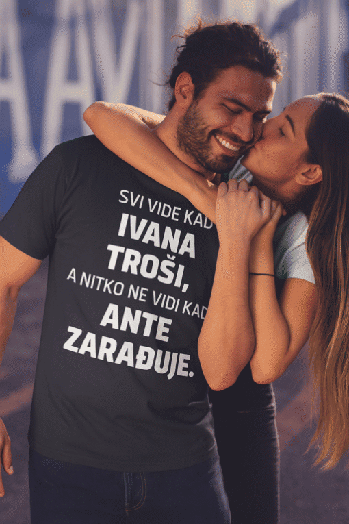 Napišite svoje misli na majici s modernim dizajnom za svaki stil.