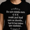Euro majica s humorističnim natpisom, moderna i popularna opcija za svakodnevno nošenje.