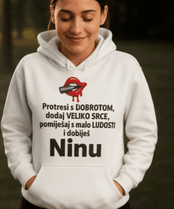 Majica s natpisom s kapuljačom dobrota (ime po želji)