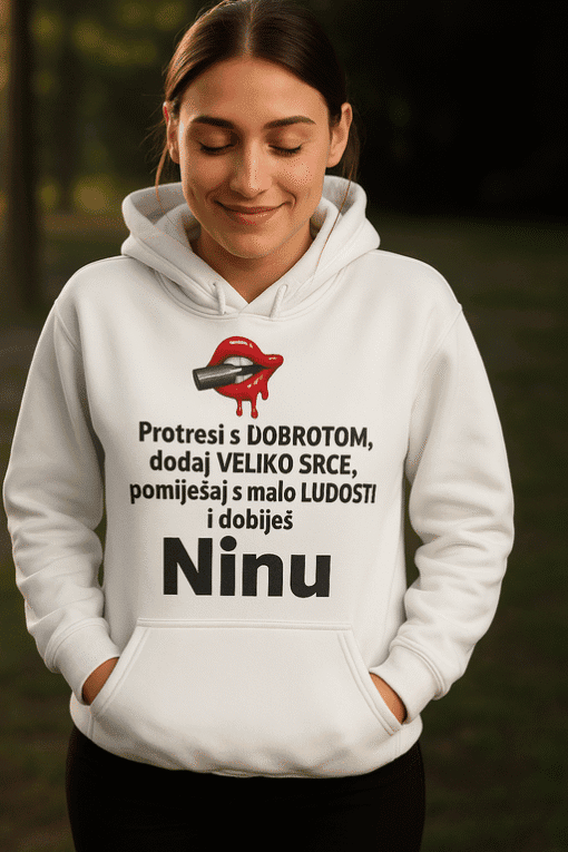 1. Majica s porukom dobrote i humorom, personalizirana za Ninu.