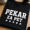 Majica s natpisom PEKAR ZA PET i pet zvjezdica u tipografskom dizajnu