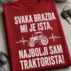 Majica za traktoriste sa sloganom SVAKA BRAZDA MI JE ISTA, NAJBOLJI SAM TRAKTORISTA! i motivom traktora